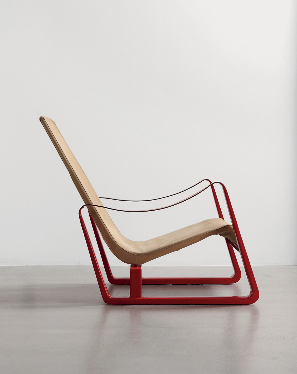 Cité armchair, 1930. Sheet steel, leather and stretched canvas.