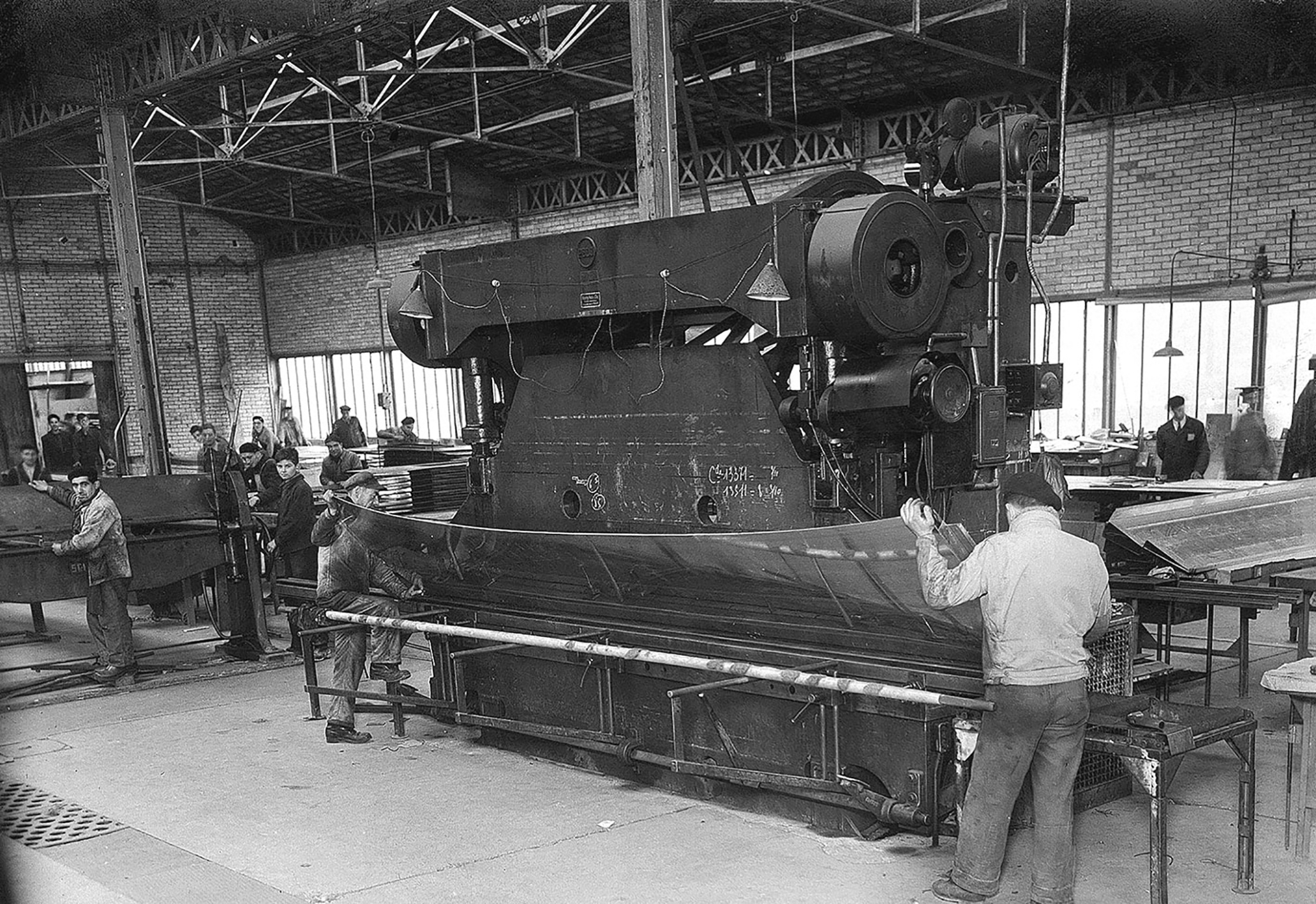 Ateliers Jean Prouvé, Maxéville, c. 1950. The bending press.