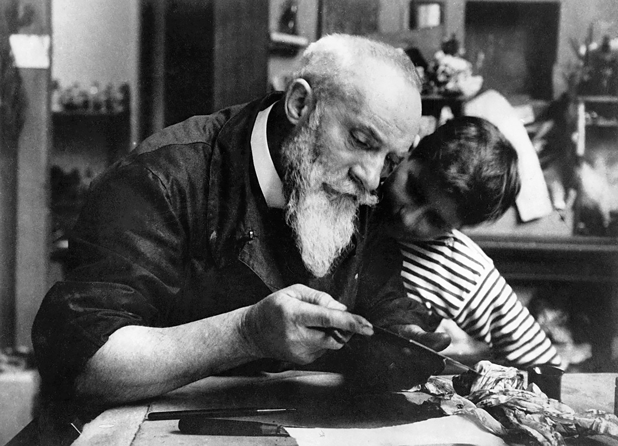 Jean Prouvé et son père Victor, 1911.