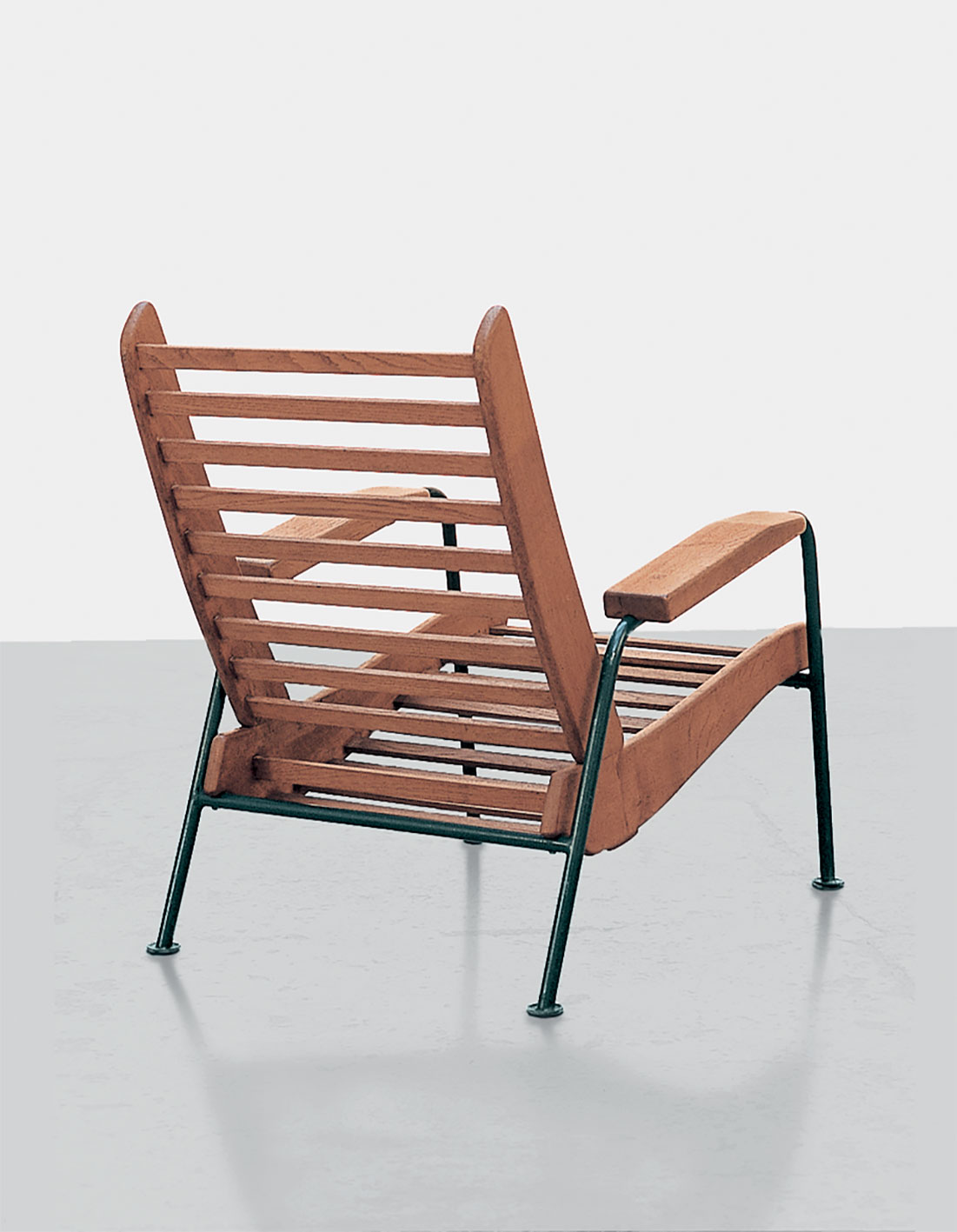 Visiteur wood slats armchair, variant with rounded metal end fittings ca. 1945.