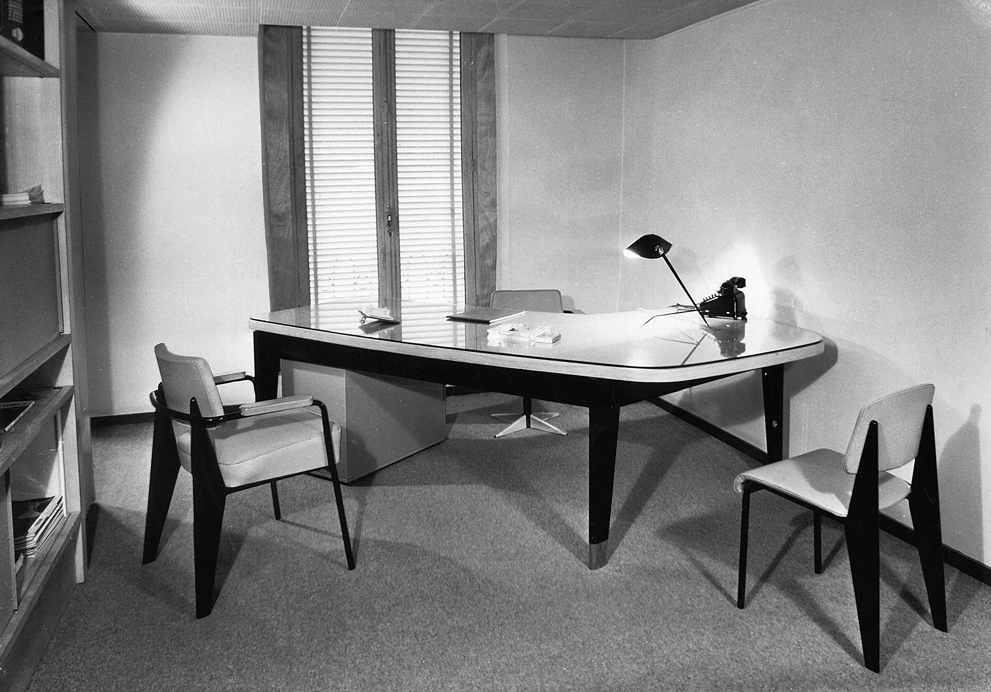 Présidence desk, Métropole no. 305 chair, and Direction no. 352 office chair, ca. 1951.