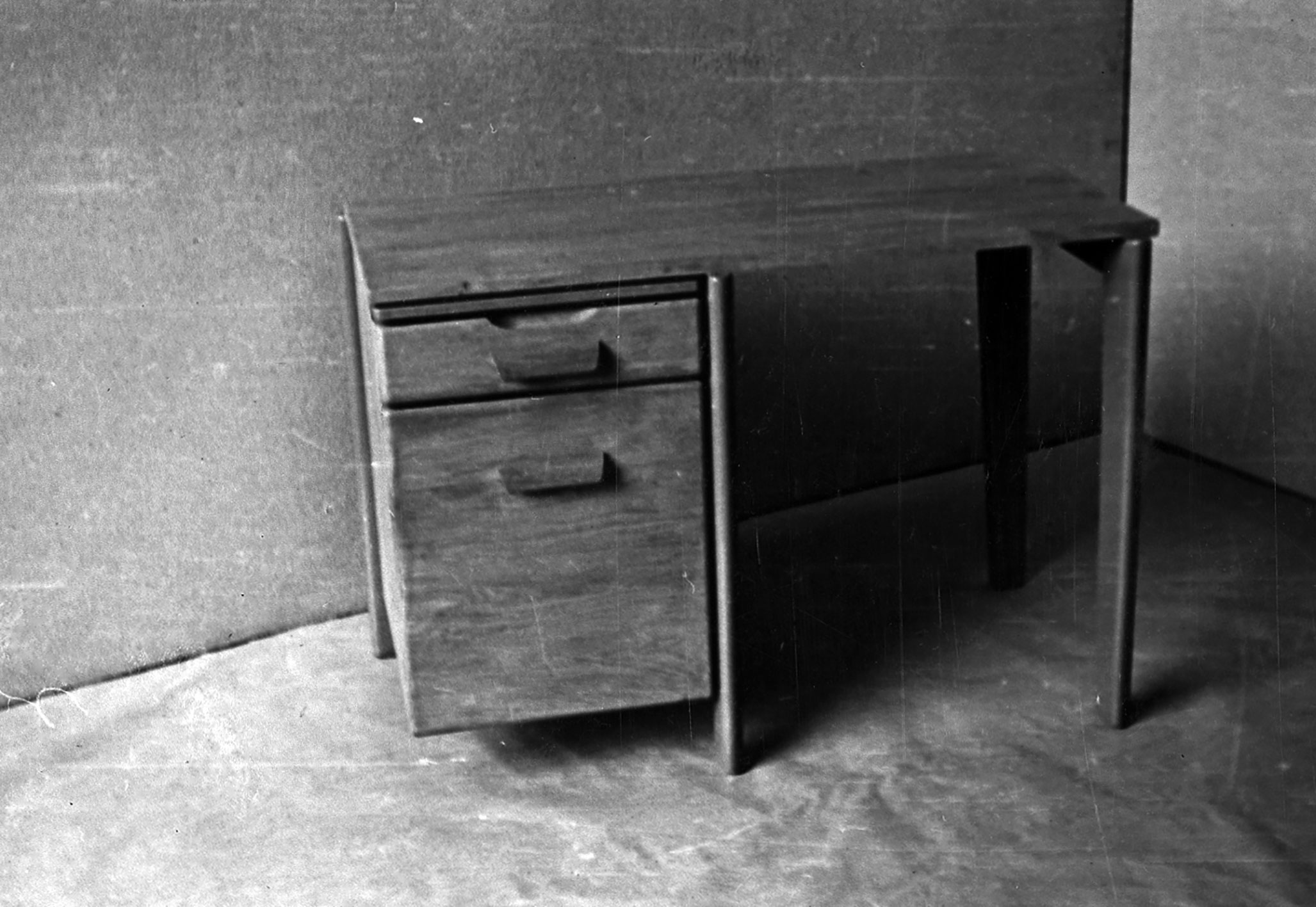 Table-bureau Dactylo, modèle spécial, 1941.