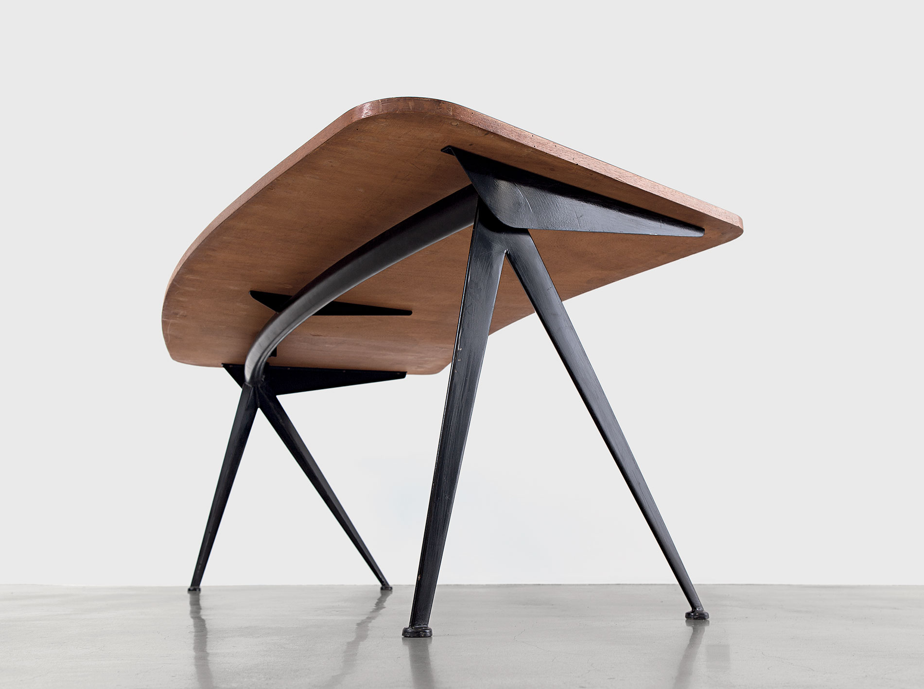 Curved Direction desk with Compas base, ca. 1956.