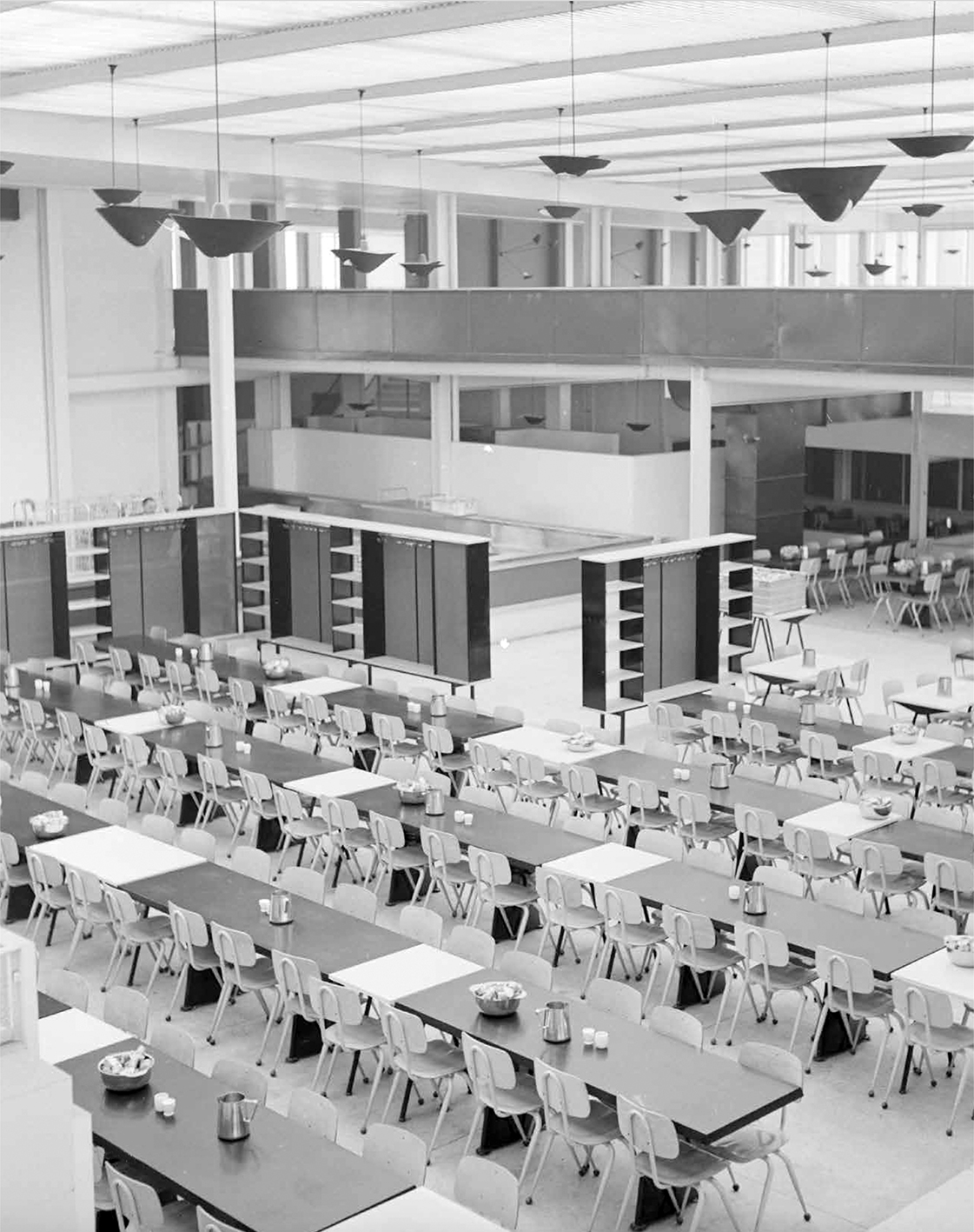 Cité Universitaire, Antony (architects E. Beaudouin and P. Fournier, 1951–1957). The university restaurant fitted out with Centrale and Compas tables, ca. 1956.