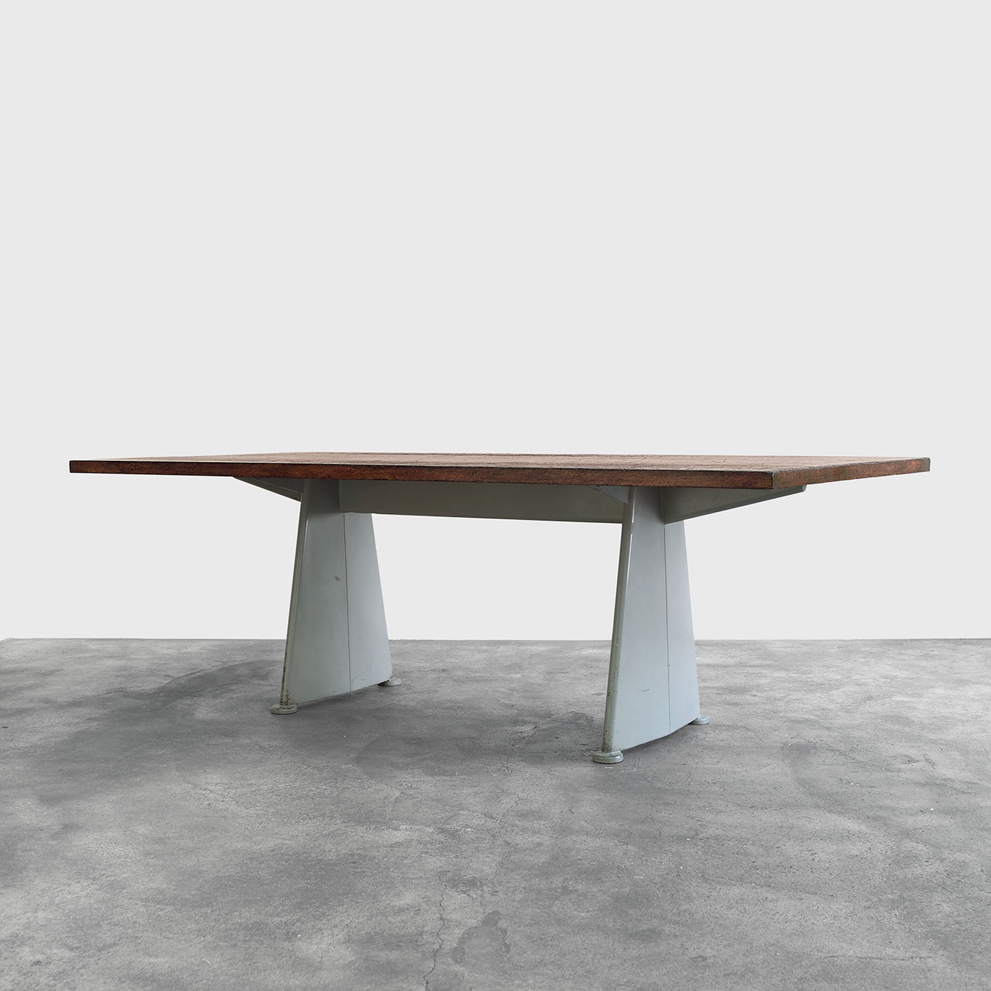 Centrale table, 1951.