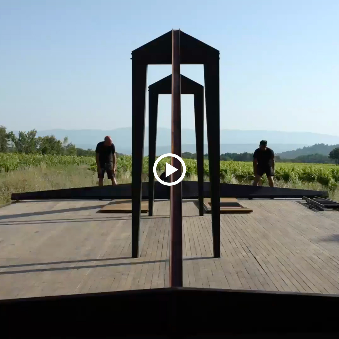 Assembling the SCAL demountable pavilion, 1940. Château La Coste, Le Puy-Sainte-Réparade, 2019.