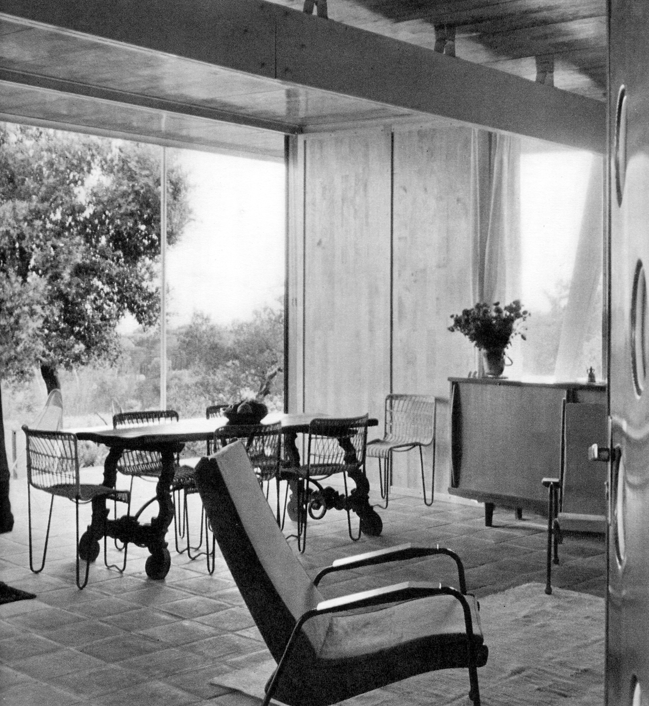Villa Lopez, Guerrevieille, Sainte-Maxime, 1952–1953 (Jean Prouvé with architects R. Lopez and H. Prouvé) in <i>La Maison Française,</i> no. 109, July 1937.