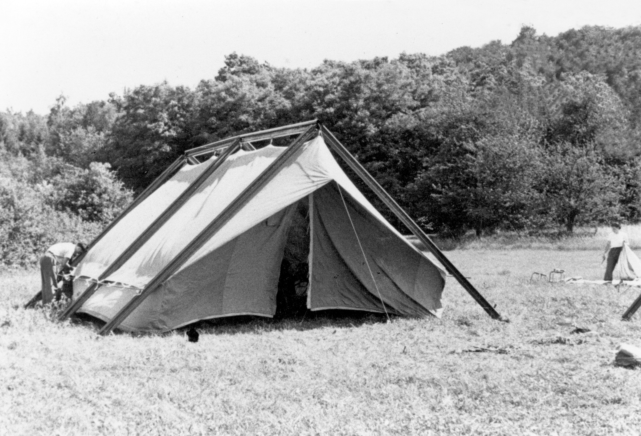 Tente, camp de vacances, Onville, 1939.