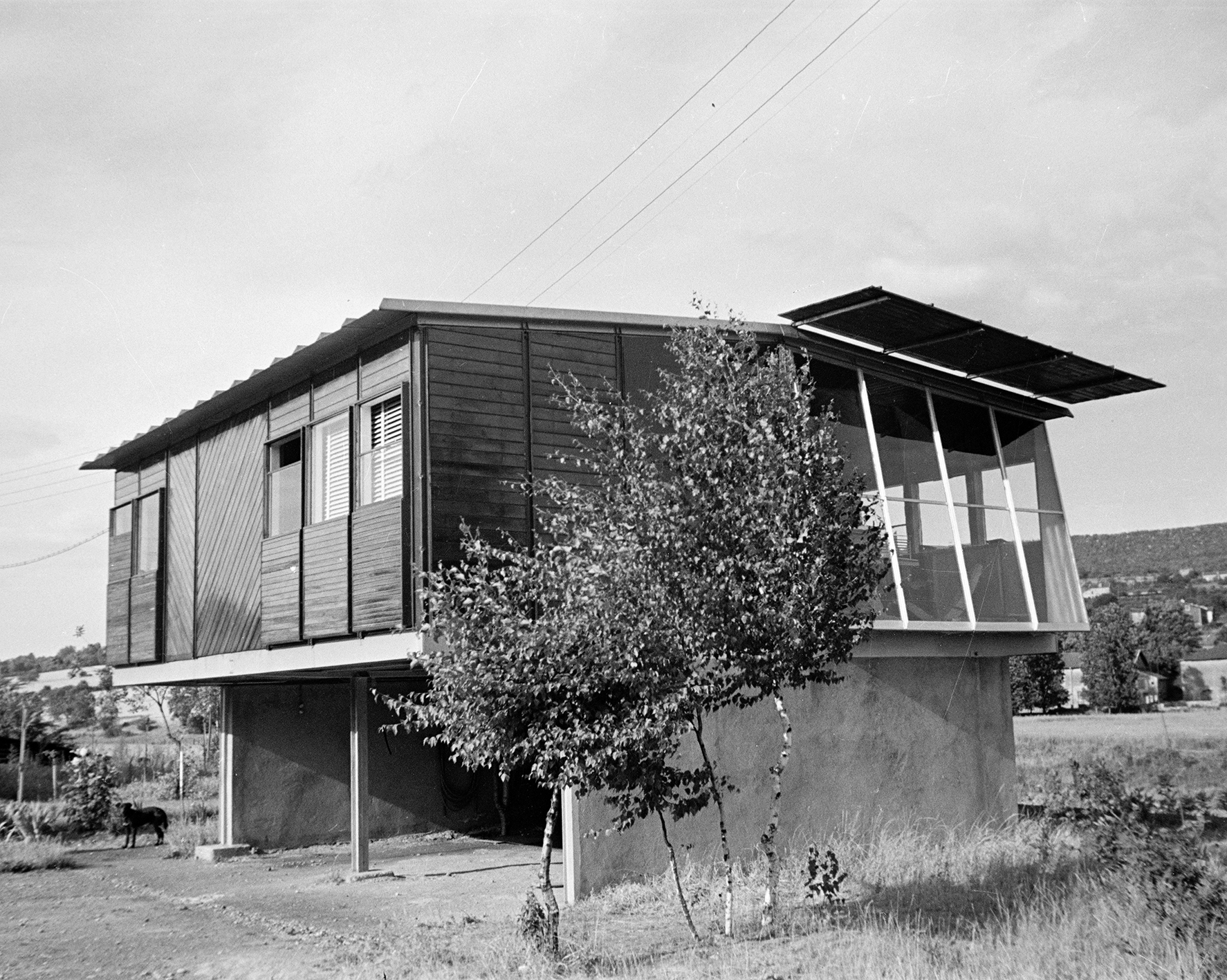 Maison démontable 8x8, bureau de Jean Prouvé, Maxéville, c. 1950.