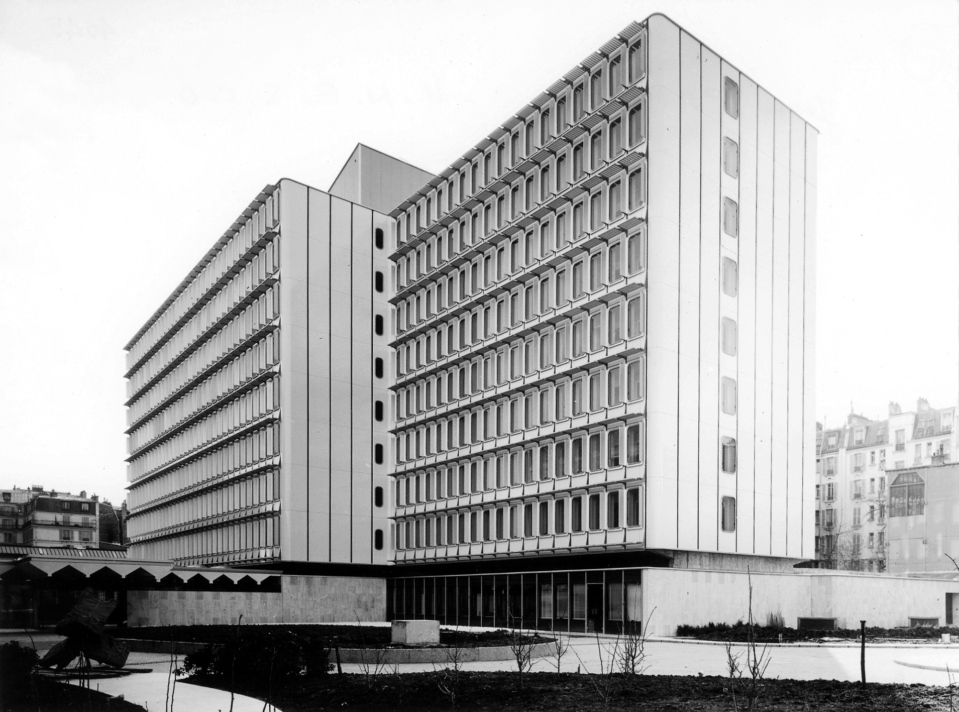 Unesco Building V, Paris, 1969 (B. H. Zehrfuss, architect).