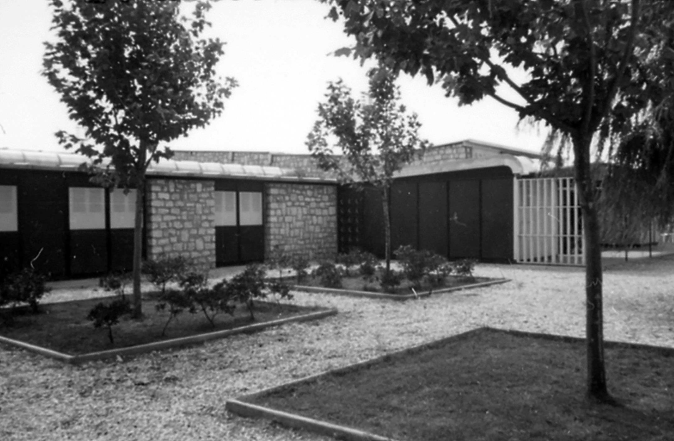 École maternelle de Ferrière, Martigues, 1950-1953 (A. Arati, M. Boyer et C. Lestrade, arch.).