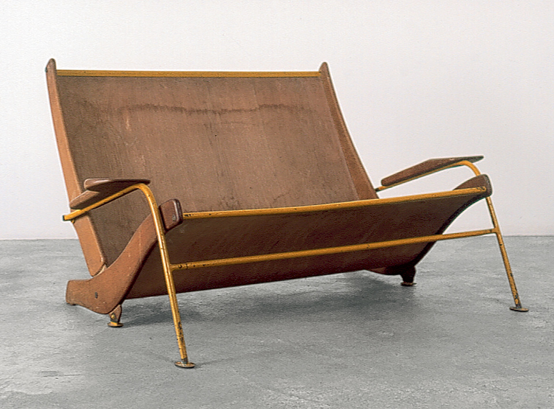 Visiteur Kangourou FV 32 armchair, variant with double seat, 1948.