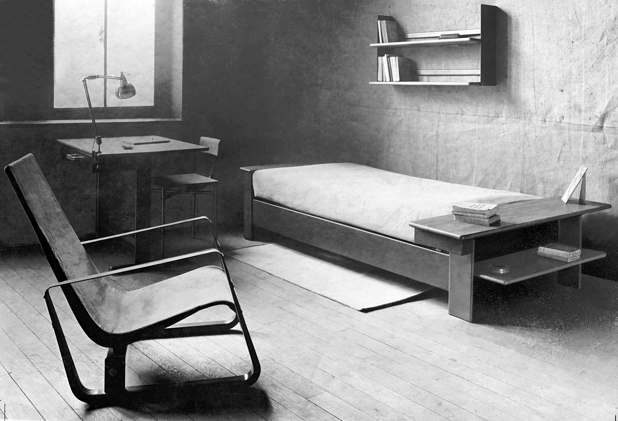 Prototype of a room presented by Jean Prouvé for the competition of the furnishing of the Cité Universitaire in Nancy, ca. 1930.