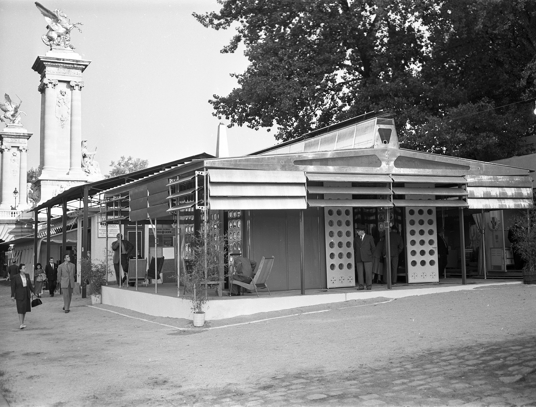 Tropique house for Niamey, prototype at Exposition pour l’équipement de l’Union française, quai Alexandre-III, Paris, 1949.