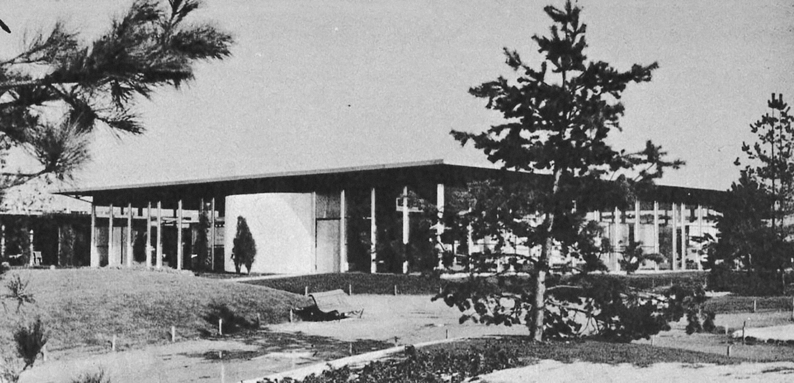 Two prefabricated houses at Exposition Villagexpo, Saint-Michel-sur-Orge, 1966.