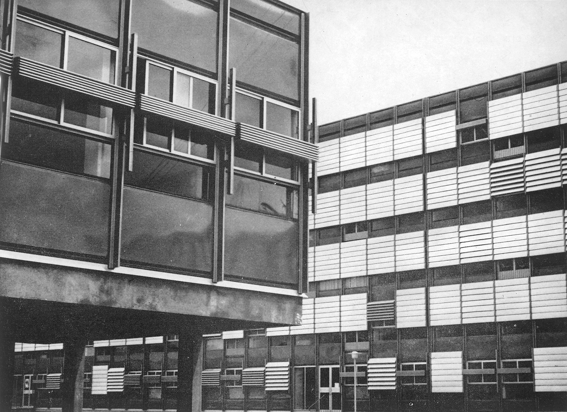 La Dullague school complex, Béziers (architects D. Badani, P. Roux-Dorlut, 1964). Adjustable sun shutter facade panels designed by Jean Prouvé, c. 1965.