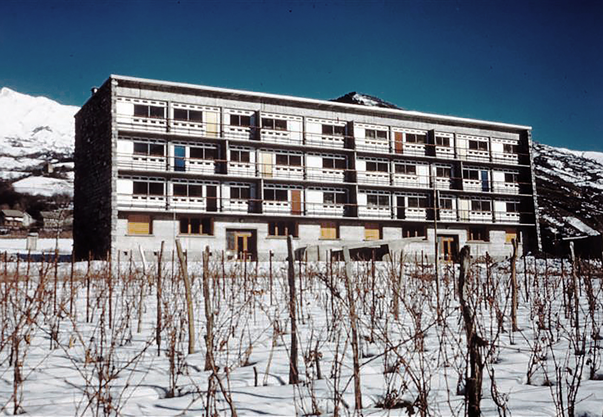 Apartment block, Saint-Jean-de-Maurienne, 1954 (architect M. Blanc).