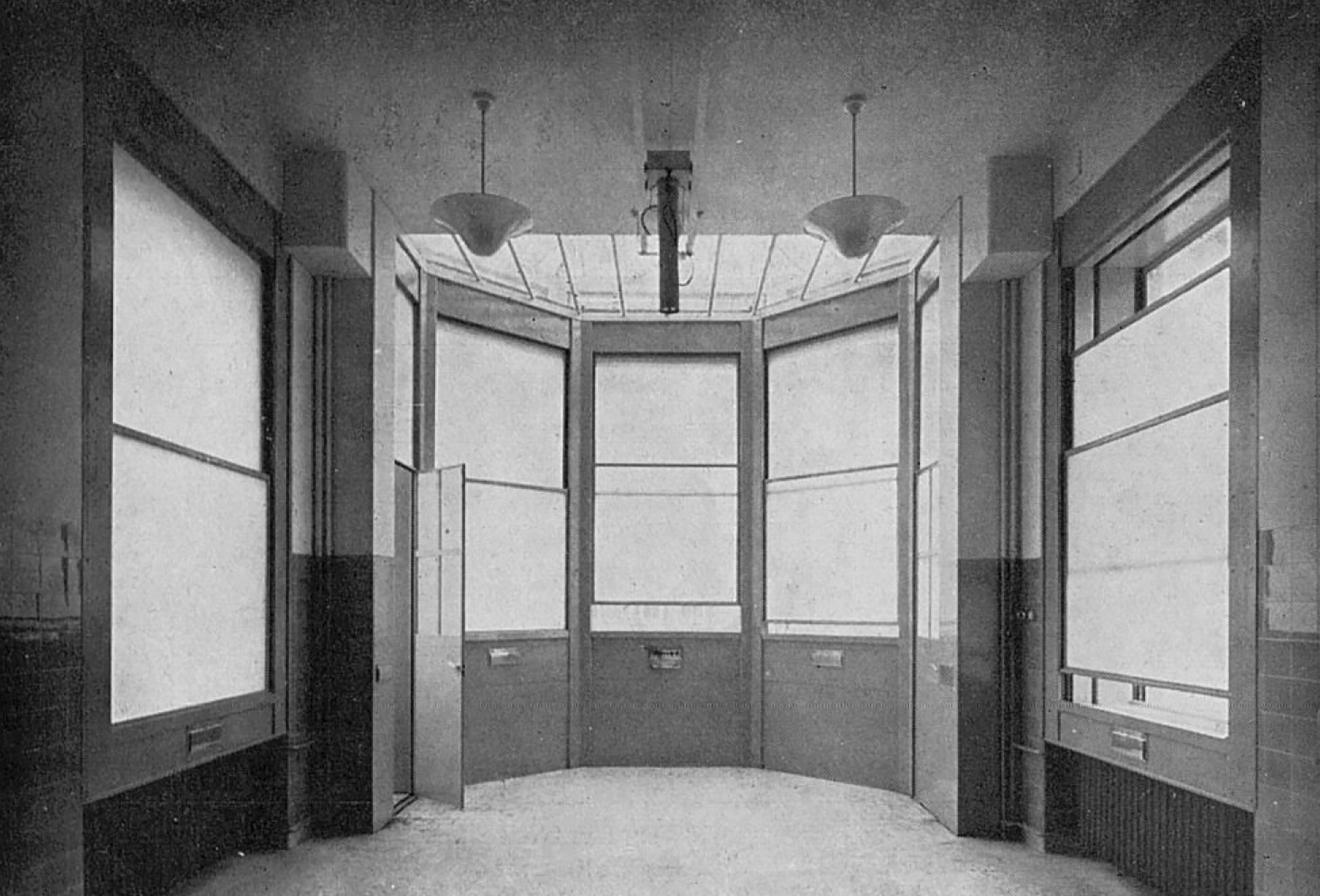 Équipements pour l’hôpital de Grange-Blanche, Lyon, 1930 (T. Garnier, Durand et Faure arch.).