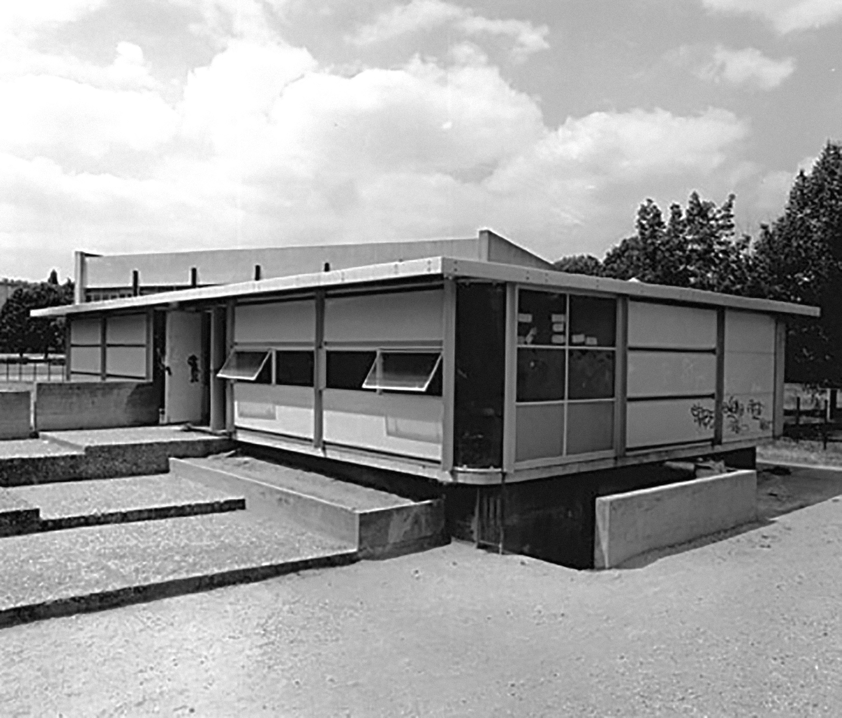 Youth club, Orly, 1969 (J. Deroche, architecte).