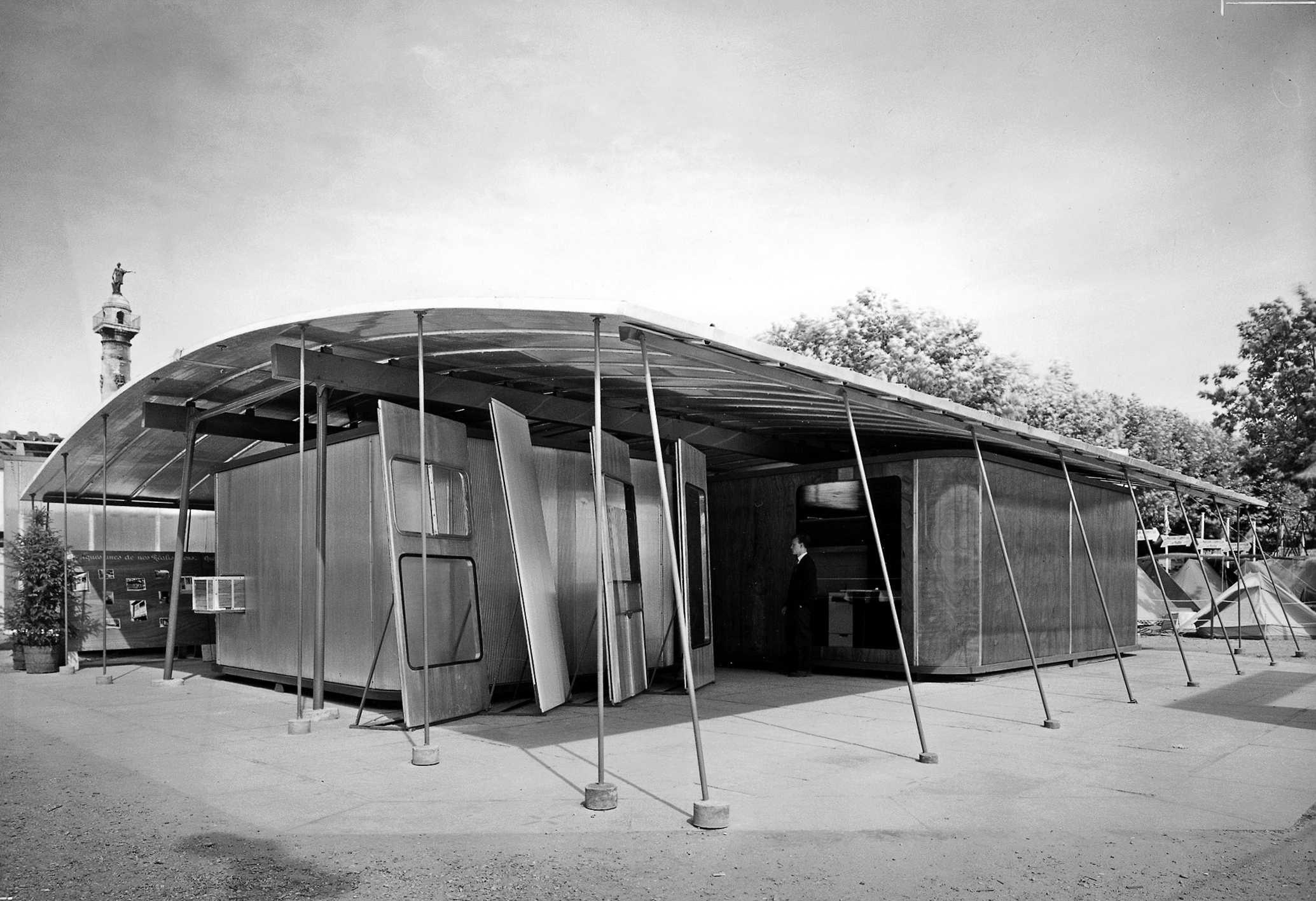 Saharan house, 1957 (CIMT-Jean Prouvé). Exhibition, Salon des Artistes Décorateurs, Paris, March 1958.